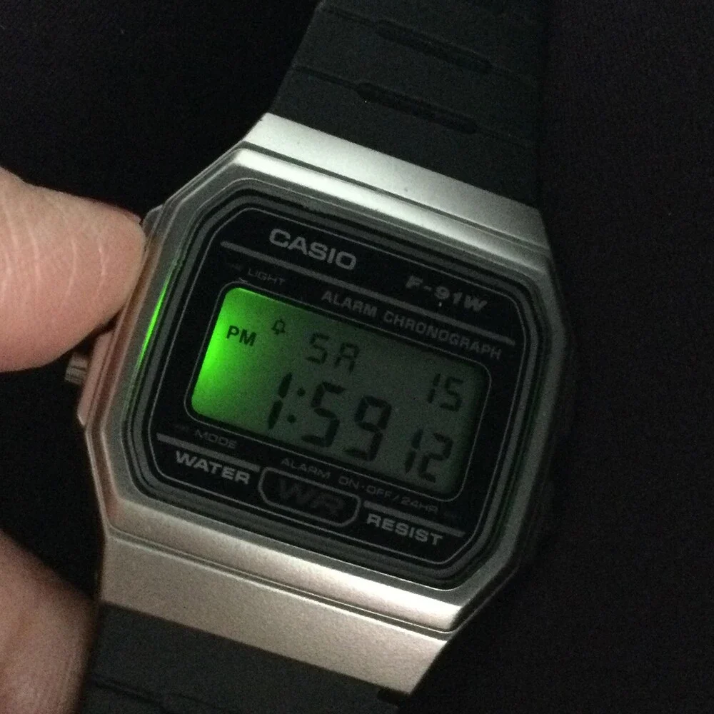 Casio 593 F-91W Mens Watch 33mm Silver Tone Black Resin Digital Alarm Chronoo